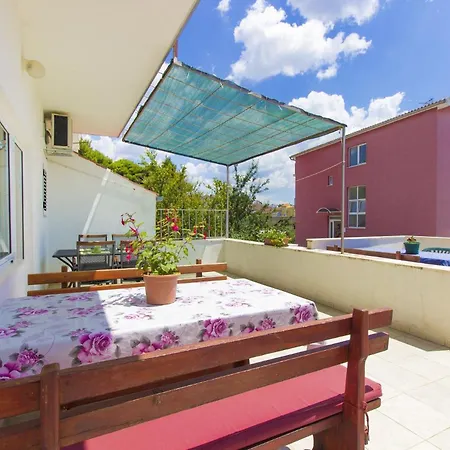 Apartments Vince Primosten Exterior photo