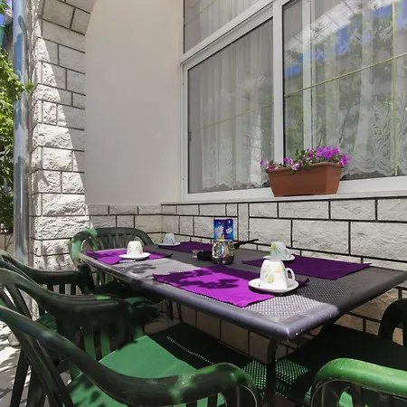 Apartments Vince Primosten Exterior photo