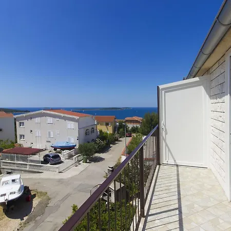 Apartments Vince Primosten Exterior photo