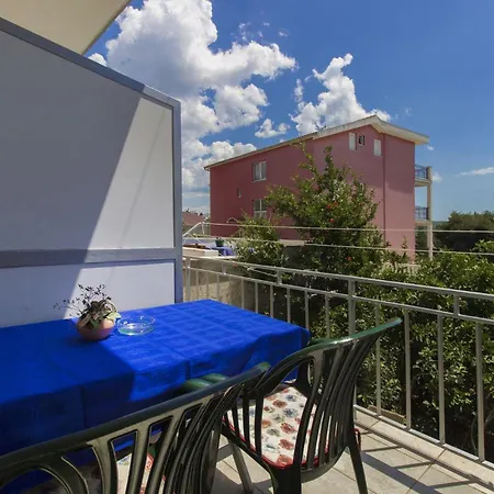 Apartments Vince Primosten Exterior photo
