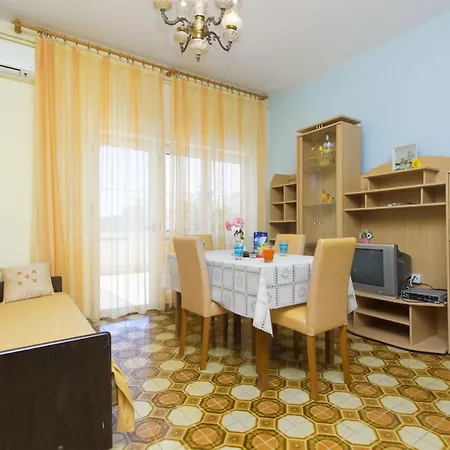 Apartments Vince Primosten Exterior photo